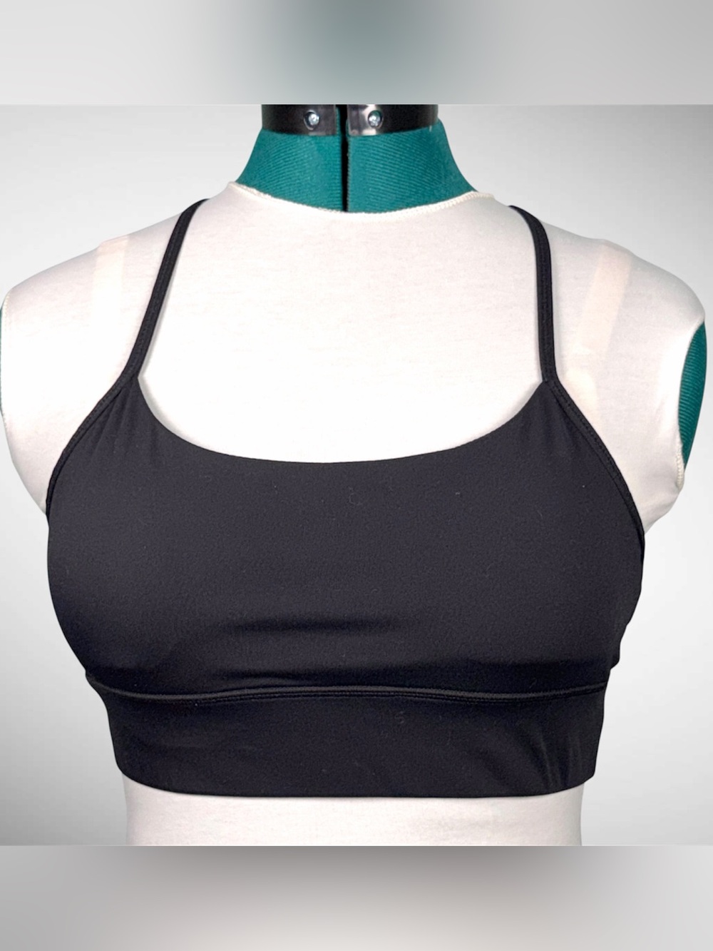 Women’s Black Y Strap Sports Bra Size Medium Like New